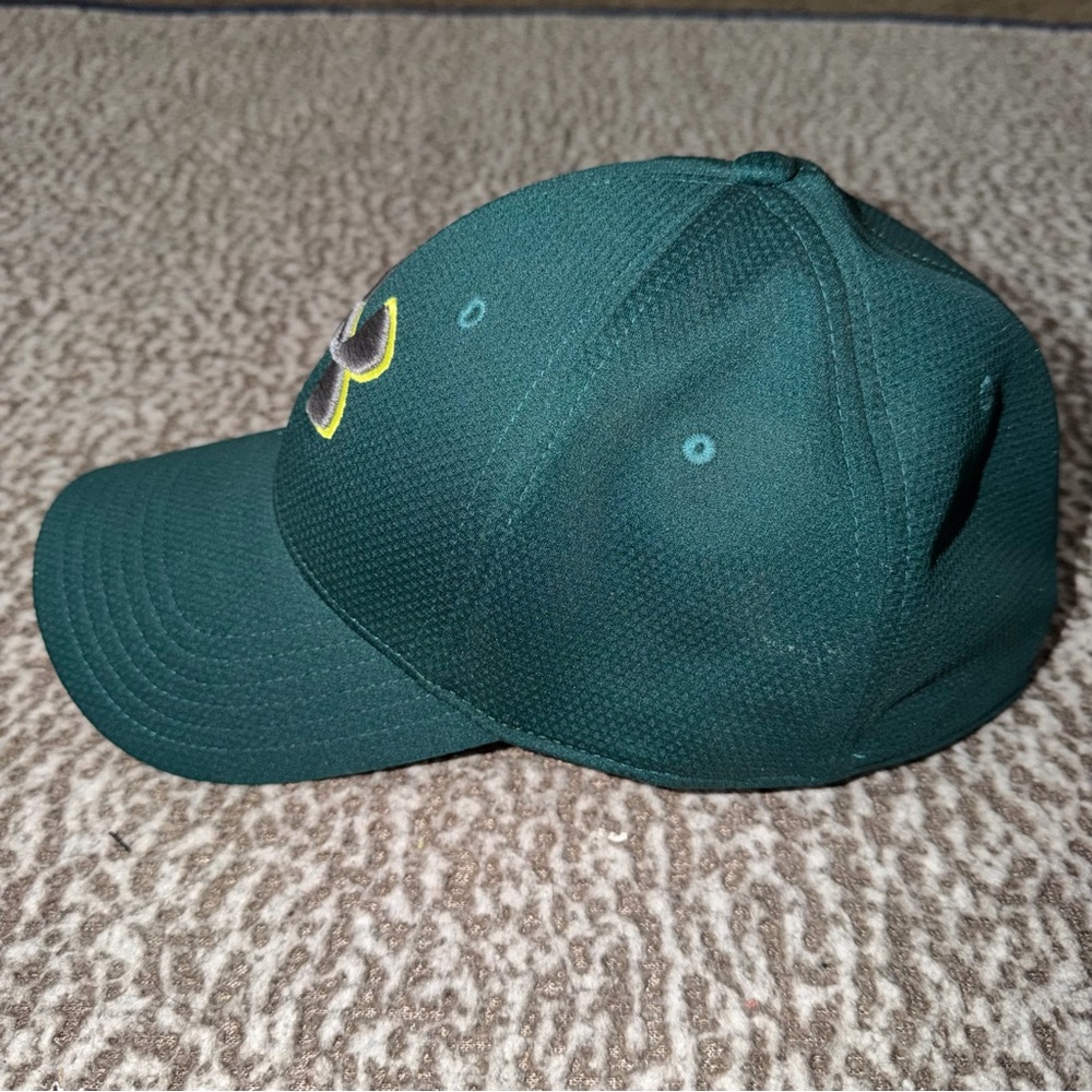 UA Hat - Picture 3 of 4